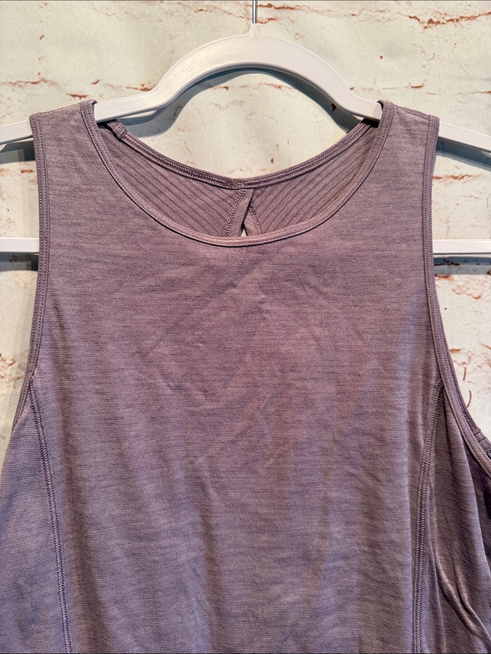 Lululemon Sleeveless Scoop Neck Tank Top lavender purple open back medium - Picture 2 of 5